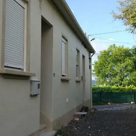 Acogedora Casa Al Lado De Vut-co-02999