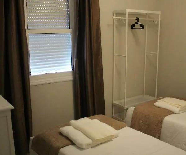 Acogedora Casa Al Lado De Vut-co-02999 *